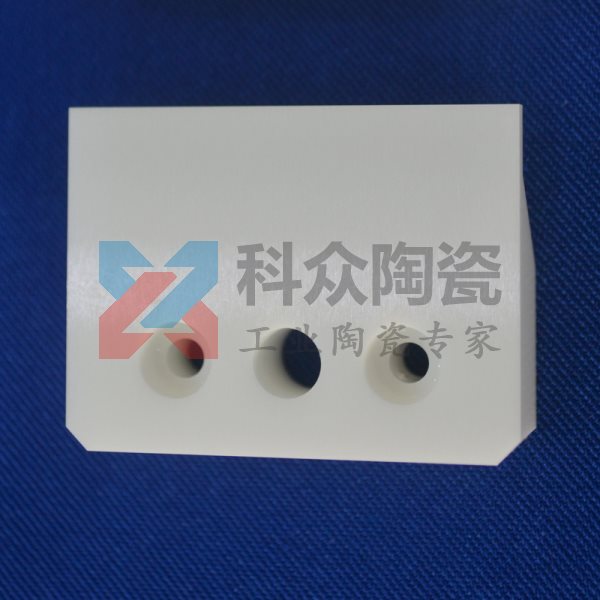 氧化鋯陶瓷的力學(xué)性能體現(xiàn)在哪些方面?